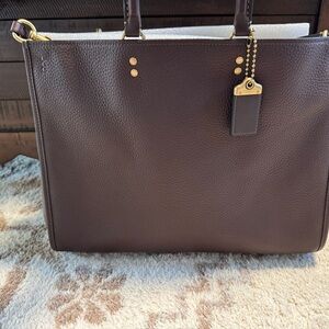 Coach Rogue 39 Maple